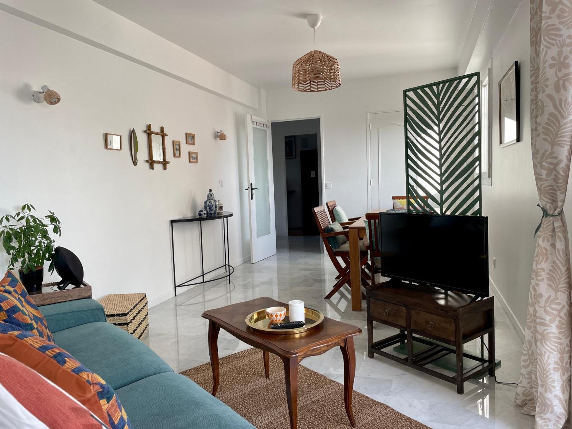 Bright Appartment With View Cagnes-sur-Mer Dış mekan fotoğraf